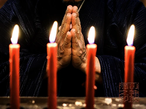 対象者の霊視、未来視をしている写真